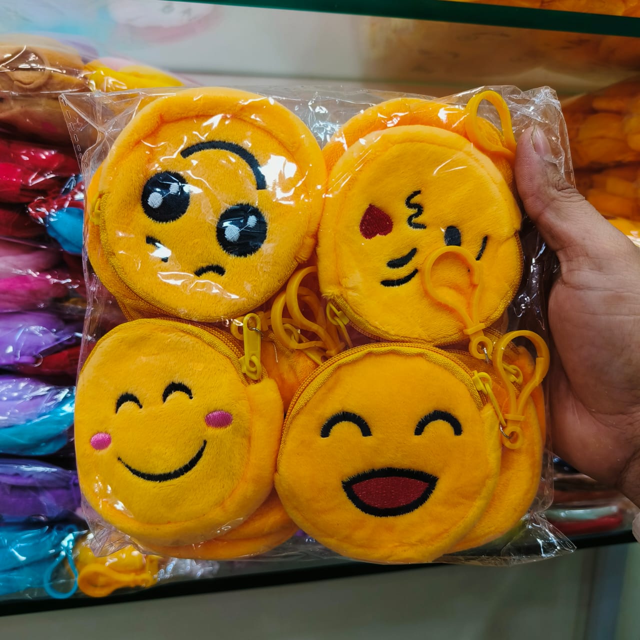 Emoji Plush Earphone Pouch / Earphone Box (B1)