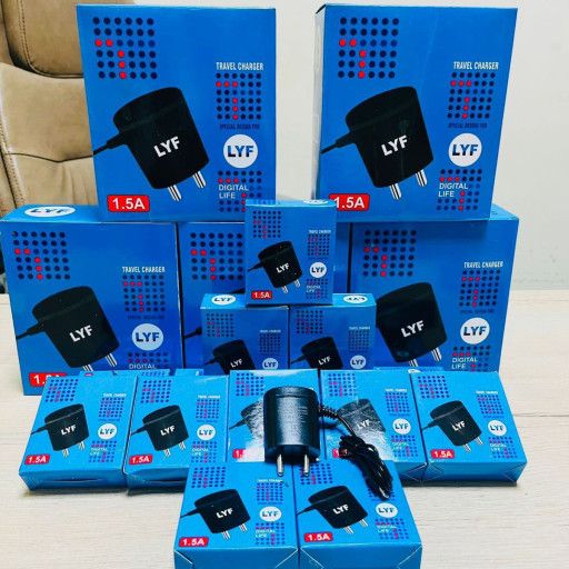 JIO LFY 1.5A Mobile Charger 1 Year Warranty (Blue Packing)